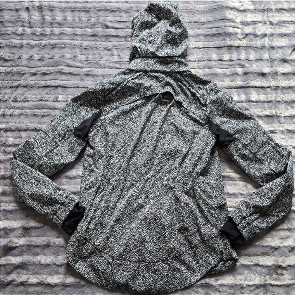 Lululemon Spring Forward Jacket - Plush Petal Black Ghost / Black - Picture 10 of 11